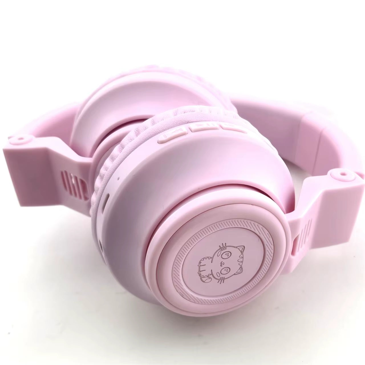 BSCI Factory Cute and Lovely Kids Headset Wireless Child Headphone with Cat Ear Kids Light up for Fire Tablet/Laptop/Pad